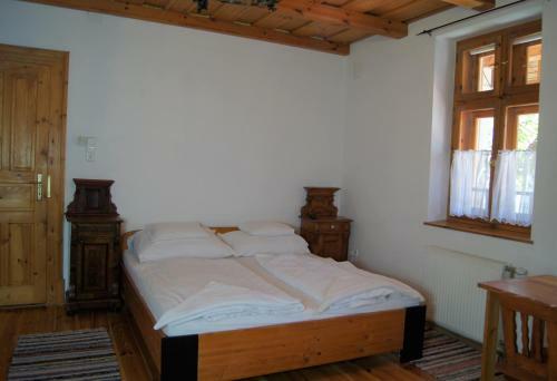 Hostal R�cz Fogad�