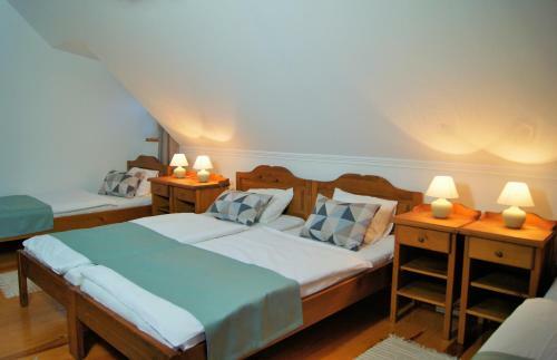 Hostal R�cz Fogad�