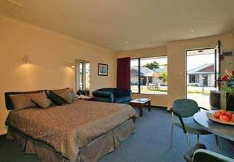 Centre Court Motel