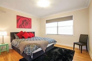 Aparthotel Lake Wendouree Luxury Apartments Ballarat