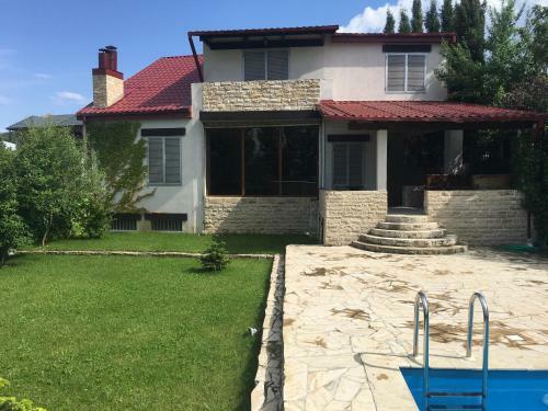 Tskneti Mountain Villa