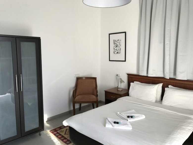 Eden Hotel