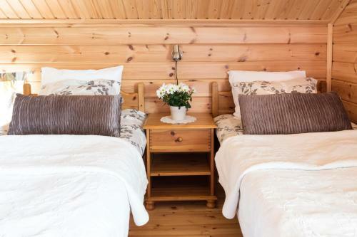 Hotel Napapiirin J�rvilomat