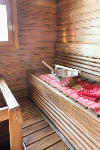 Hotel Napapiirin J�rvilomat