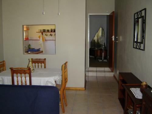 Hostal Cedar Lodge Guest House
