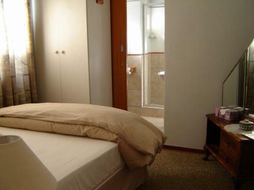 Hostal Cedar Lodge Guest House