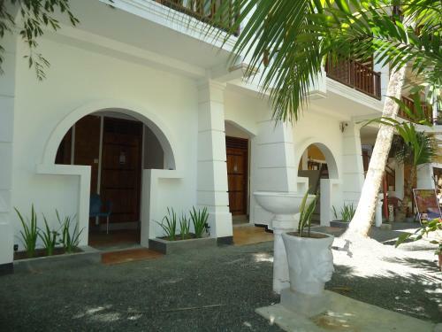 Hostal Sky Garden Guest House