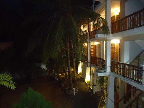 Hostal Sky Garden Guest House