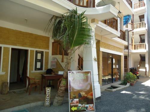 Hostal Sky Garden Guest House