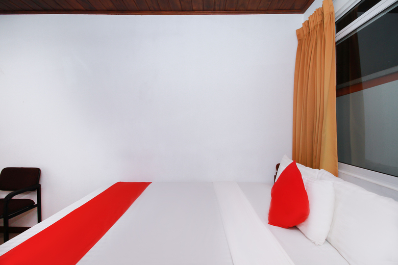 Aradhana Hotel