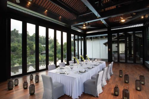 Tengchong Hotel Hotspring Village