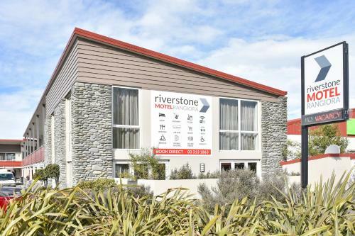 Riverstone Motel