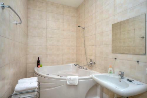 Hostal Best Season Apart Hotel