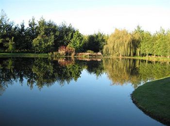 Hostal Sarnia Park - Boutique Lodge