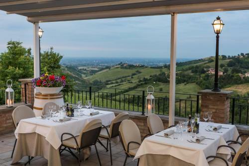 Hostal Agriturismo Acetaia Sereni