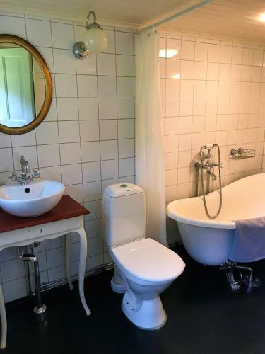 Bed & Breakfast Sj�backen G�rd