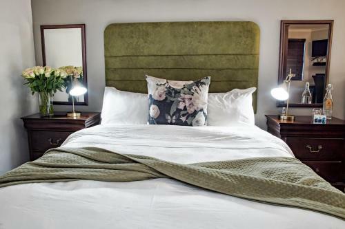 Hostal Browns Manor