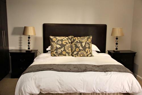 Hostal Browns Manor
