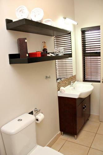 Hostal Browns Manor