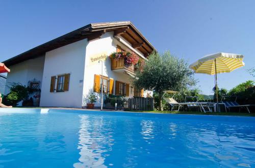 Hostal Ferienwohnungen Lanserhof