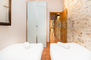 Ainb Las Ramblas-guardia Apartments