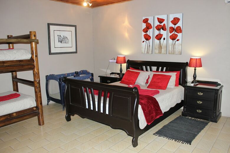 Hostal Royal Game Guest House