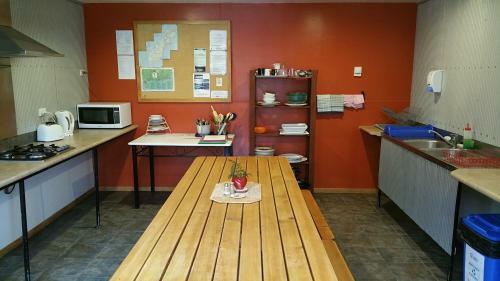 Motel Catlins Kiwi Holiday Park At Cathedral Caves