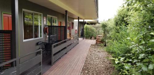 Motel Catlins Kiwi Holiday Park At Cathedral Caves