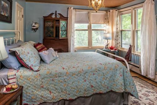 Silver Heart Inn Bed And Breakfast