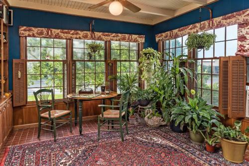 Silver Heart Inn Bed And Breakfast