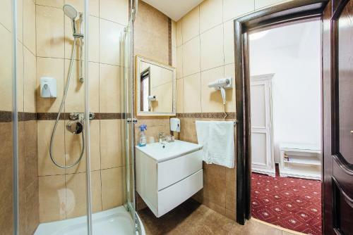 Hostal Pension Elegance