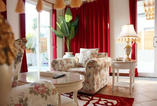 Hotel Papago International Resort