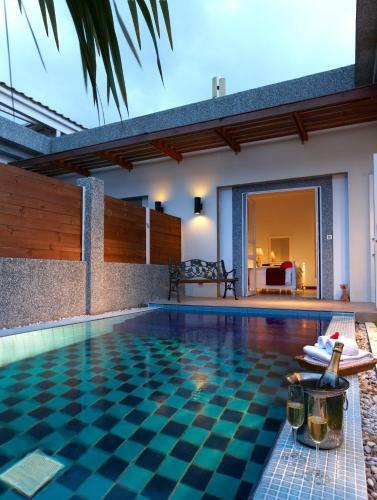 Hotel Papago International Resort