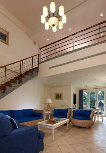 Hotel Papago International Resort