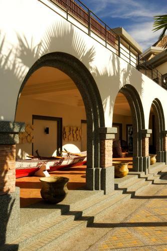 Hotel Papago International Resort
