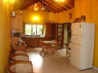 Villa Shade