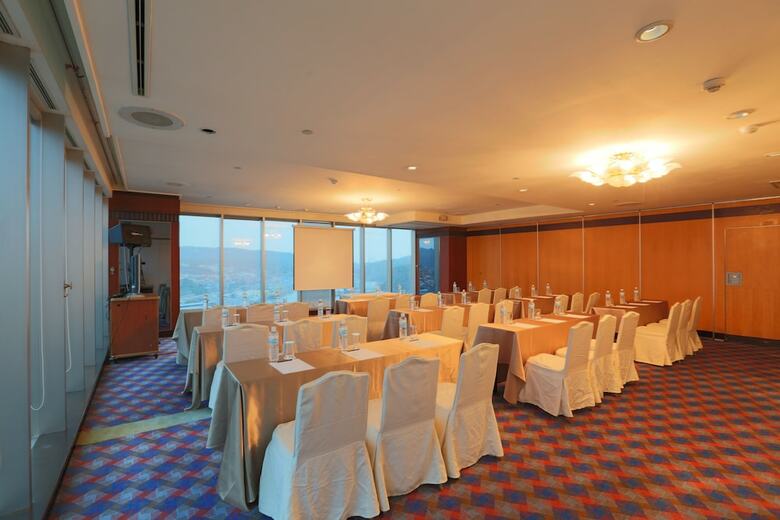Evergreen Laurel Hotel, Keelung