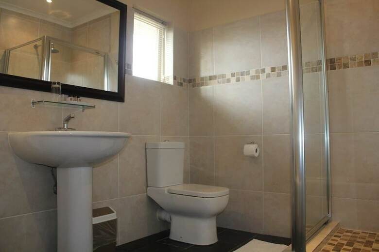 Hostal Chartwell Guest House