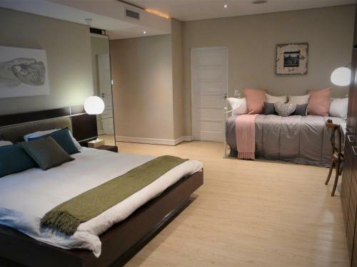 Hostal Laluxe