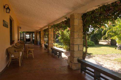 Hotel Sinis Vacanze Sa Pedrera