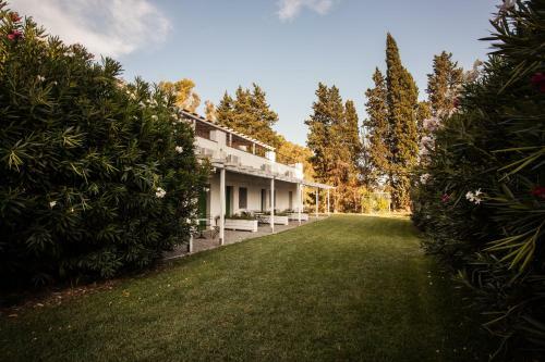 Hostal Masseria Macchia & Relais San Pio
