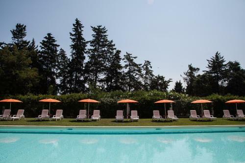 Hostal Masseria Macchia & Relais San Pio