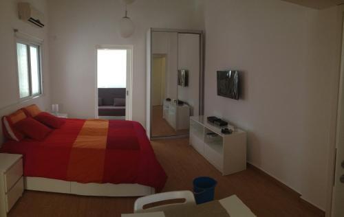 Frishman Apartments