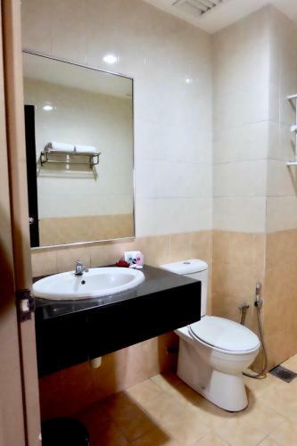 Carlton Holiday Hotel & Suites