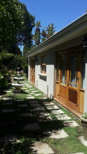 Hostal Villa Ora Guesthouse
