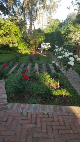 Hostal Villa Ora Guesthouse