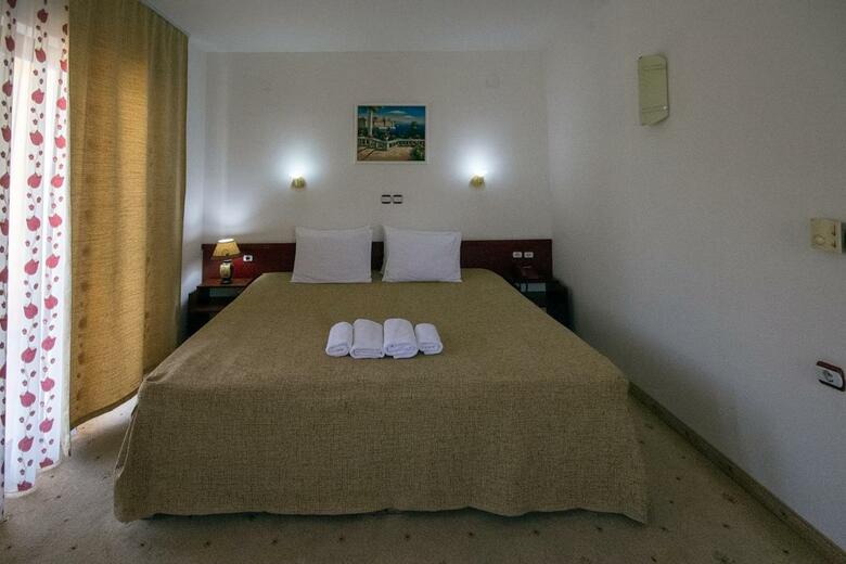 Hotel Nar