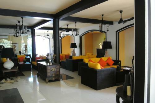Hotel Flower Garden