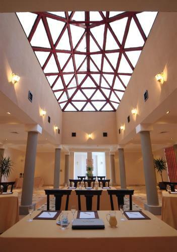 M�venpick Nabatean Castle Hotel