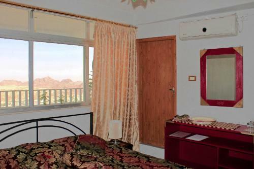 Rocky Mountain Hotel